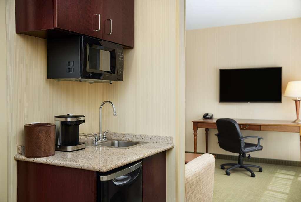 Doubletree By Hilton Front Royal Blue Ridge Shadows Hotel Room photo